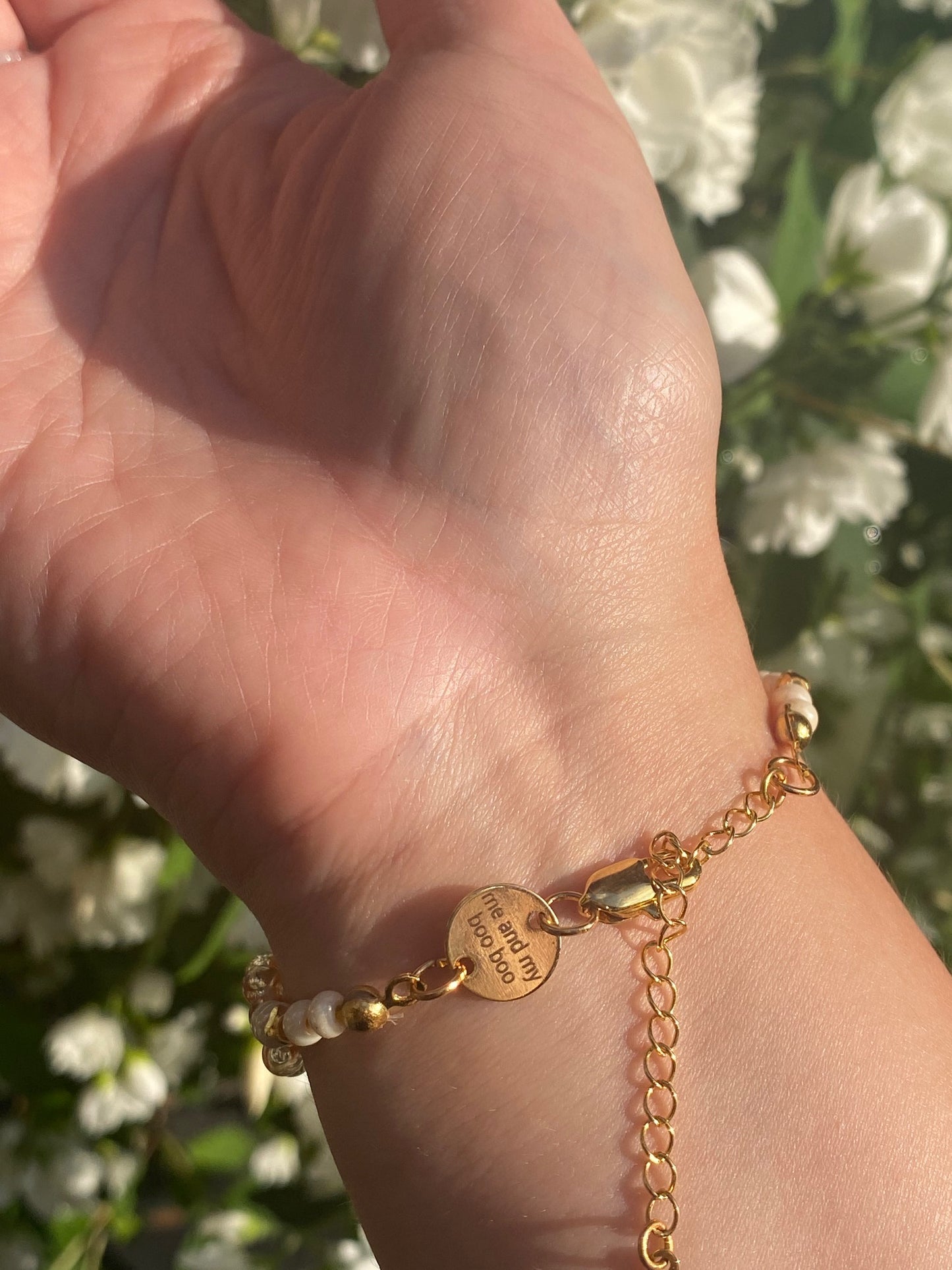 Pastel creamy flower armband