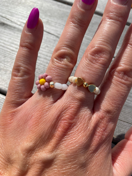 Gold bow pearl ring