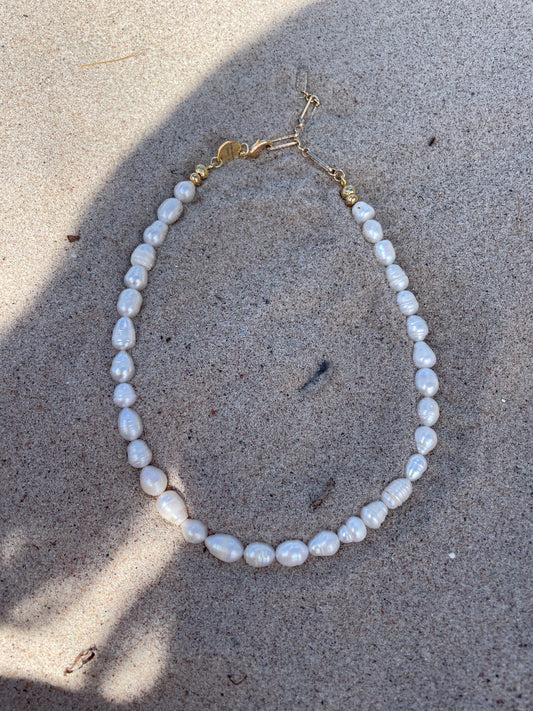 Ihre pearl necklace