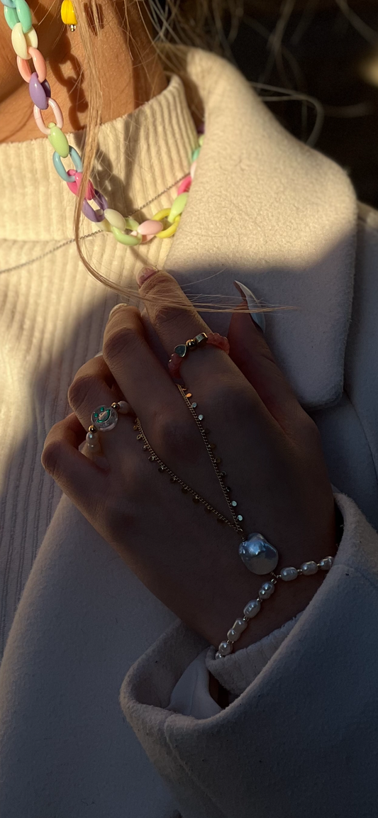 Keishi hand jewelry