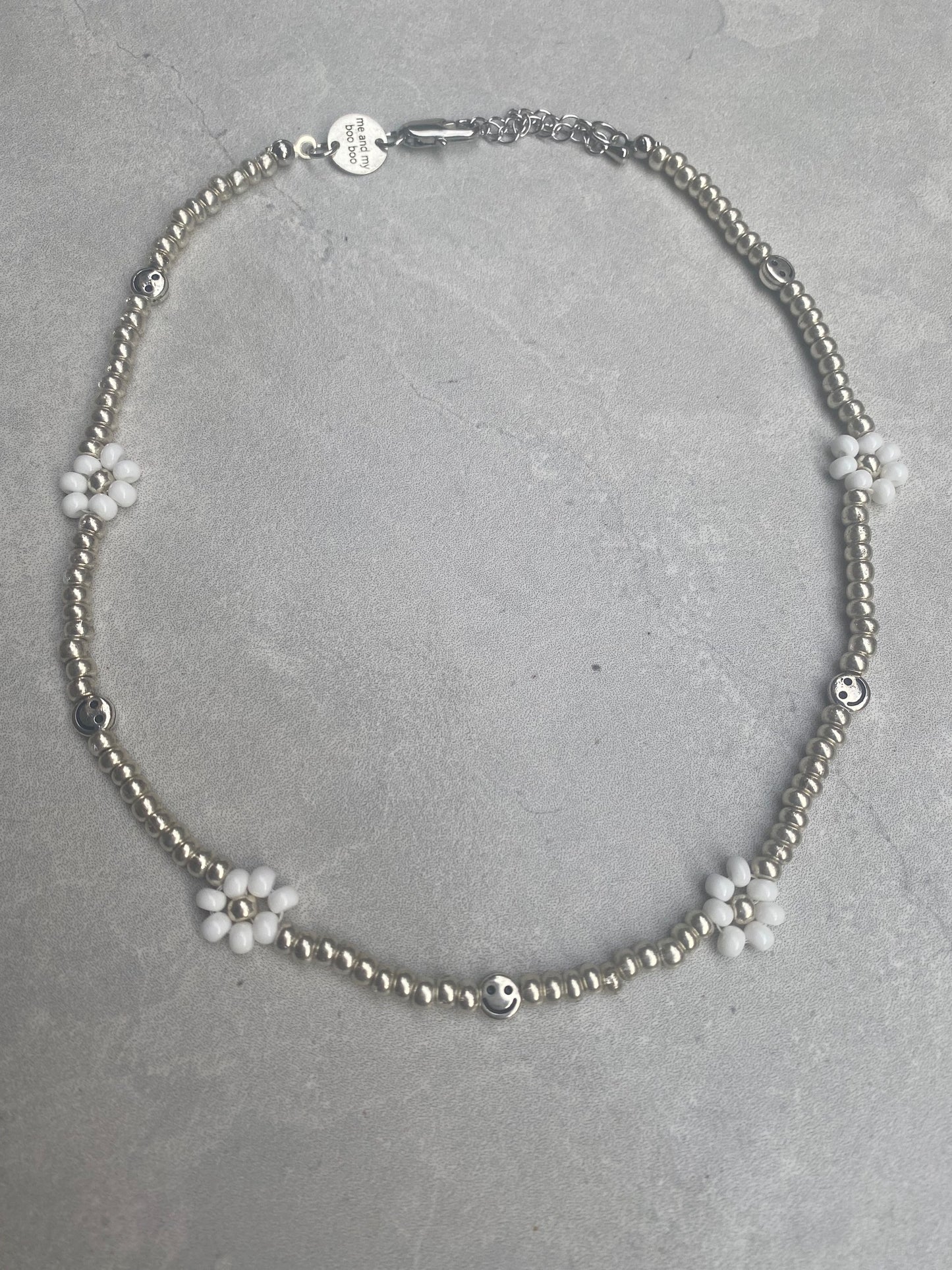 Everything is not gold that shines... halsband