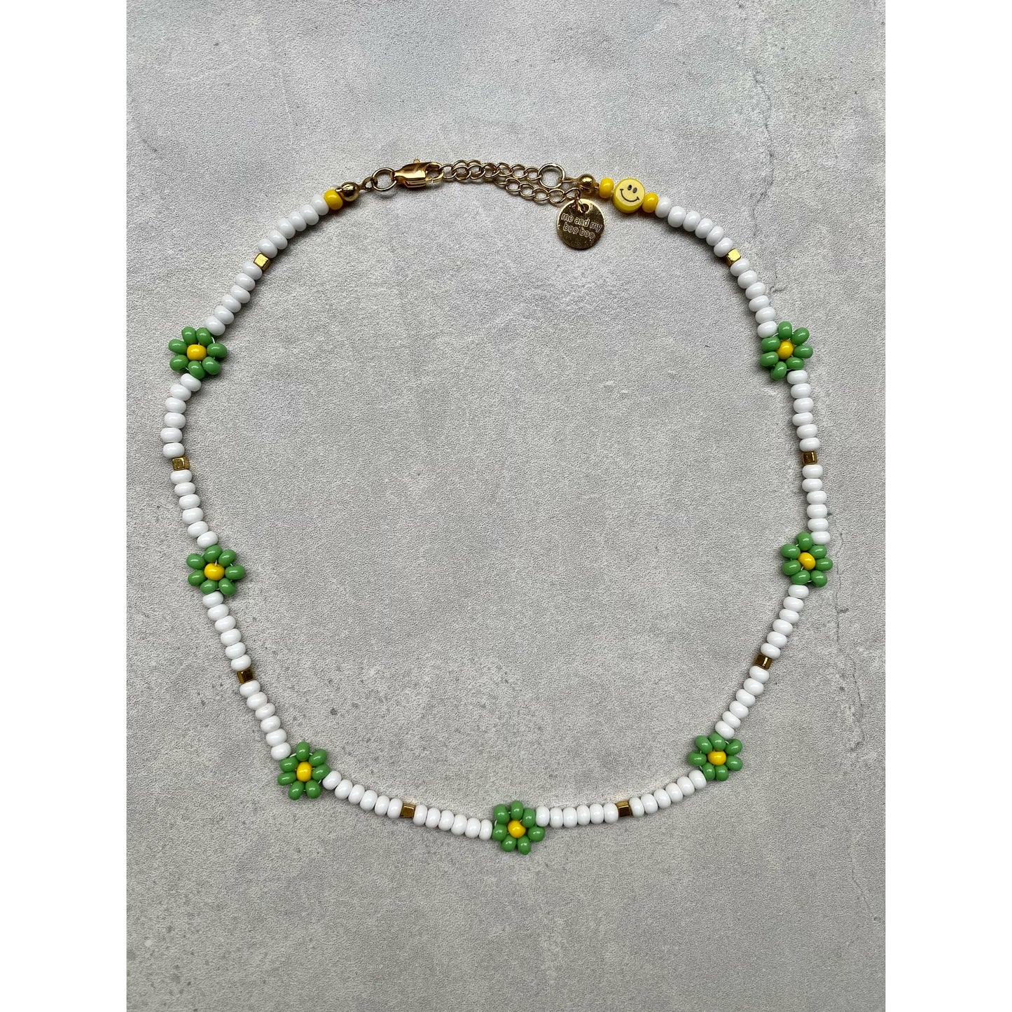 Happy green flower necklace