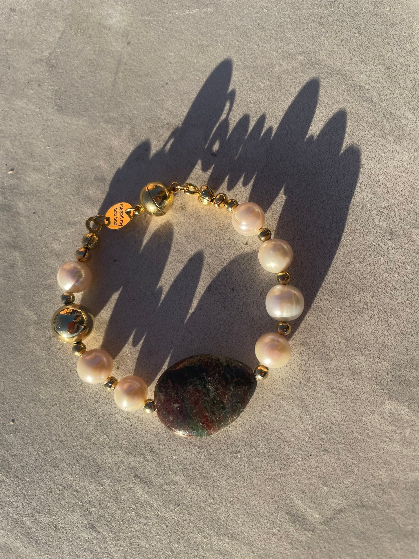Not your ordinary pearl armband